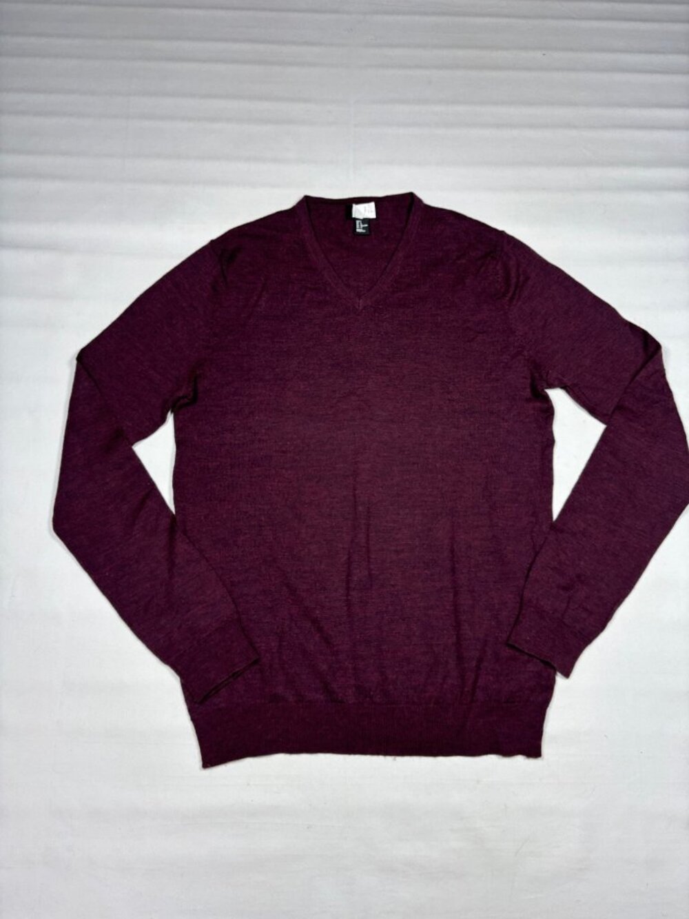 H&M Premium Quality 100% Merino Wool Burgundy Maroon V-Neck Sweater Mens Large L